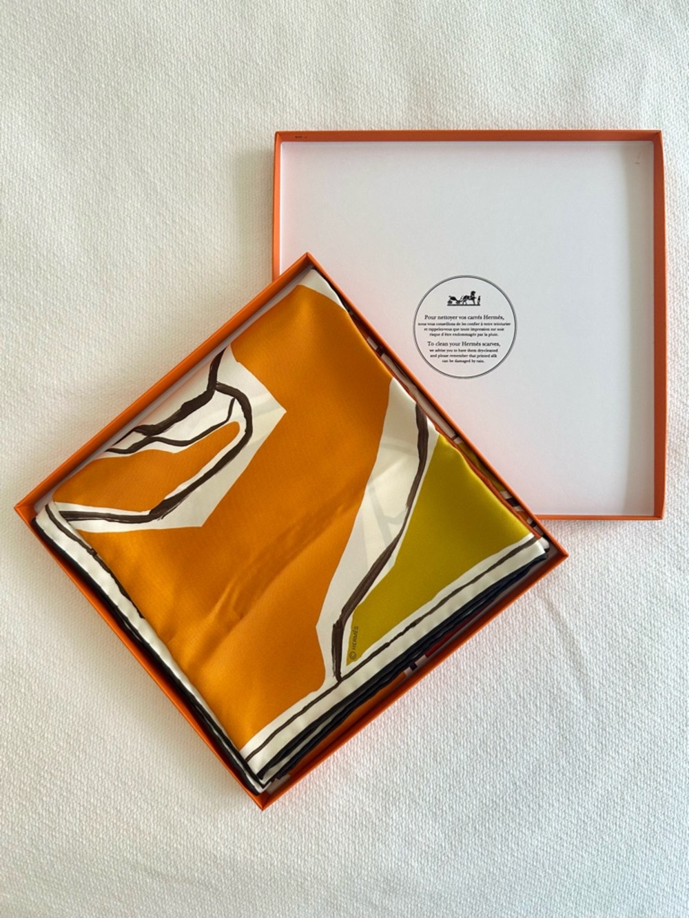 Hermes La Danse des Chevaux Double Face 90 cm Scarf - Like New - Picture 8 of 16